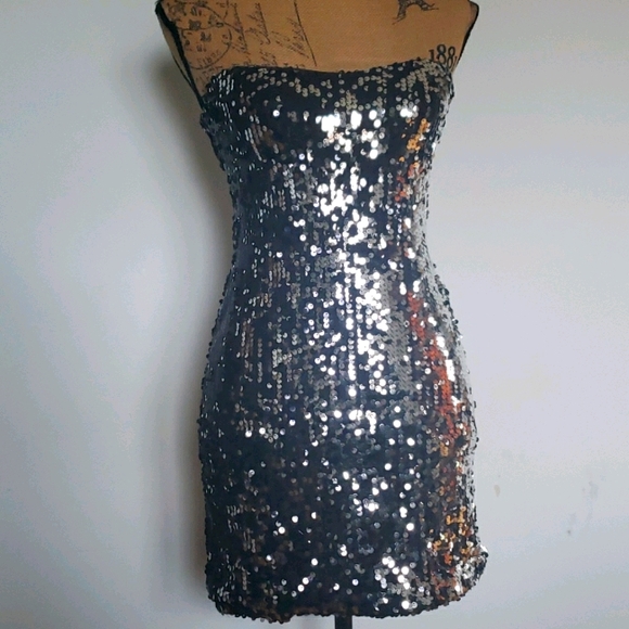 As you wish Sequin dress - Picture 2 of 8
